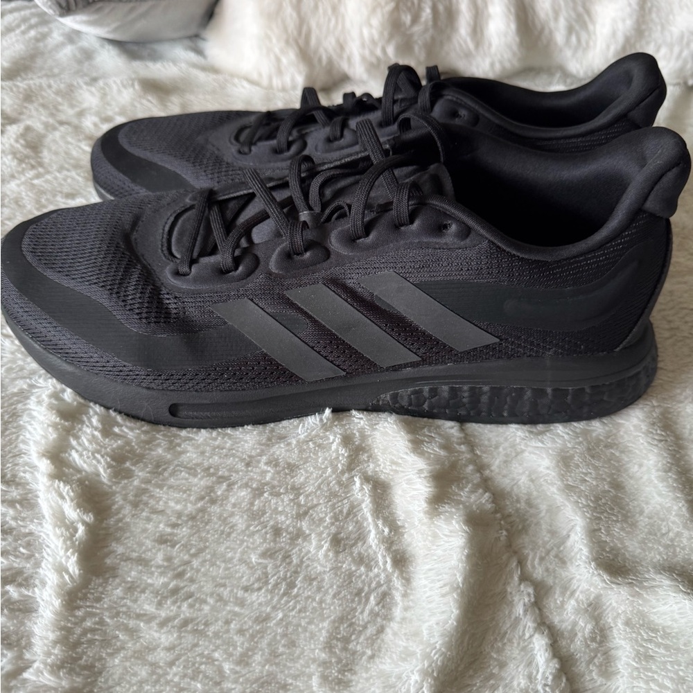 Adidas Black Athletic Shoes Sleek Design